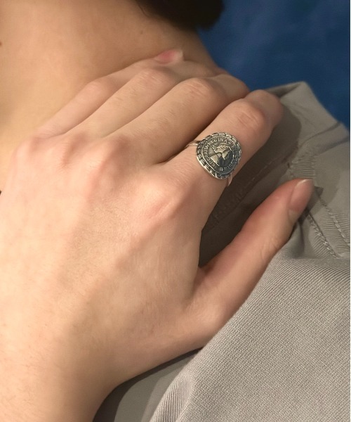 blatto(ブラット)の「【blatto 925silver】925シルバー デザイン リング bla-ring-f004 U(リング・メンズ・その他1/その他2/その他11/C/D/E/F/S/T/U/V/W/その他13/その他19/A/H/J/O/Q/X/Z/その他12/その他20/B/G/I/P/R/Y/その他14/その他15/その他16/その他17/K/M/シルバー系2/シルバー系4/L/N/シルバー系6/シルバー系7/シルバー系8/シルバー系9/シルバー系/シルバー系1/シルバー系3/シルバー系5/その他10/その他3/その他6/その他7/その他8/その他9/その他21/その他22/その他23/その他24/その他25/その他26/その他27/その他28/その他29/その他30/その他31/その他5/その他4/シルバー系その他/その他34/その他32/その他33・FREE)」の18枚目の写真