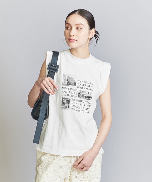 +81BRANCA(ハチイチブランカ)の「【別注】<+81BRANCA>ロールアップ フォトTシャツ(Tシャツ/カットソー・レディース・オフホワイト/ブラック・FREE)」の3枚目の写真