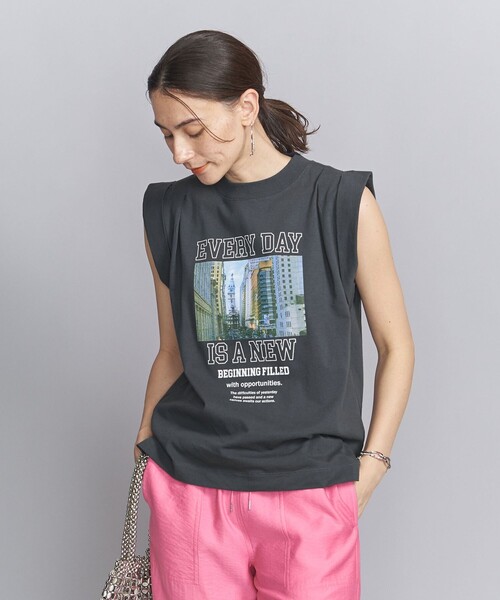 +81BRANCA(ハチイチブランカ)の「【別注】<+81BRANCA>ロールアップ フォトTシャツ(Tシャツ/カットソー・レディース・オフホワイト/ブラック・FREE)」の9枚目の写真