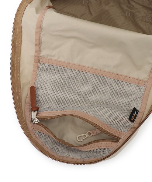 JUNRED（ジュンレッド）の「【 GREGORY / グレゴリー 】クラシック デイパック デザートサンド（バックパック/リュック・メンズ・キナリ・FREE）」の4枚目の写真