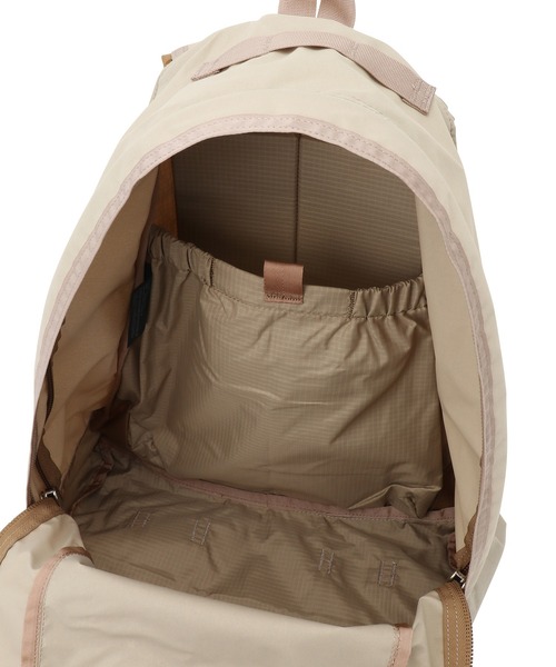 JUNRED（ジュンレッド）の「【 GREGORY / グレゴリー 】クラシック デイパック デザートサンド（バックパック/リュック・メンズ・キナリ・FREE）」の3枚目の写真