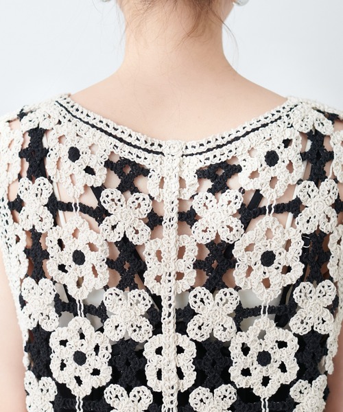natural couture（ナチュラルクチュール）の「かぎ針編みベスト（ベスト・レディース・オフホワイト/ブラック・FREE）」の21枚目の写真