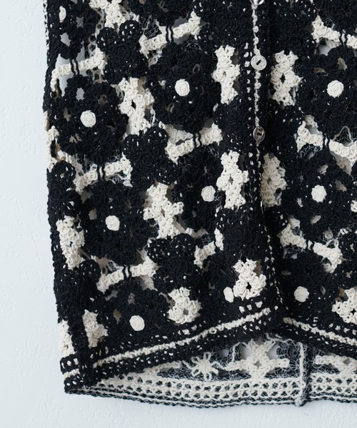natural couture（ナチュラルクチュール）の「かぎ針編みベスト（ベスト・レディース・オフホワイト/ブラック・FREE）」の16枚目の写真