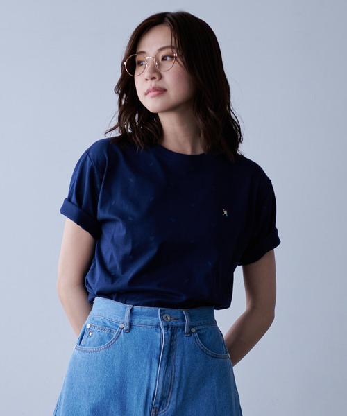 Arnold Palmer（アーノルドパーマー）の「アンブレラパターン シェア 総柄 Ｔシャツ（Tシャツ/カットソー・レディース・ホワイト系2/ホワイト系1/ネイビー系2/ネイビー系1・M/LL/L/S/XS）」の4枚目の写真