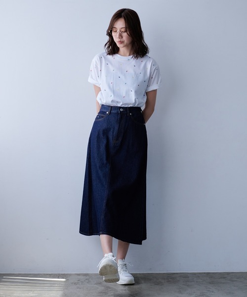 Arnold Palmer（アーノルドパーマー）の「アンブレラパターン シェア 総柄 Ｔシャツ（Tシャツ/カットソー・レディース・ホワイト系2/ホワイト系1/ネイビー系2/ネイビー系1・M/LL/L/S/XS）」の19枚目の写真