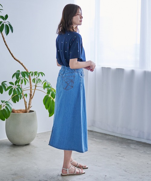 Arnold Palmer（アーノルドパーマー）の「アンブレラパターン シェア 総柄 Ｔシャツ（Tシャツ/カットソー・レディース・ホワイト系2/ホワイト系1/ネイビー系2/ネイビー系1・M/LL/L/S/XS）」の9枚目の写真