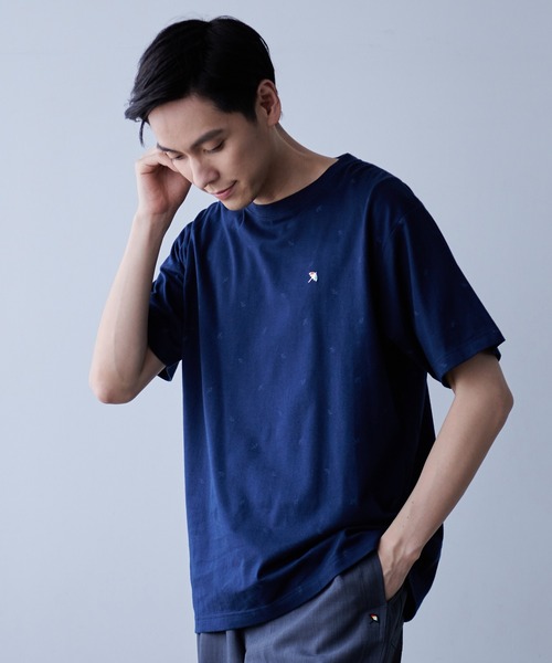 Arnold Palmer（アーノルドパーマー）の「アンブレラパターン シェア 総柄 Ｔシャツ（Tシャツ/カットソー・レディース・ホワイト系2/ホワイト系1/ネイビー系2/ネイビー系1・M/LL/L/S/XS）」の10枚目の写真