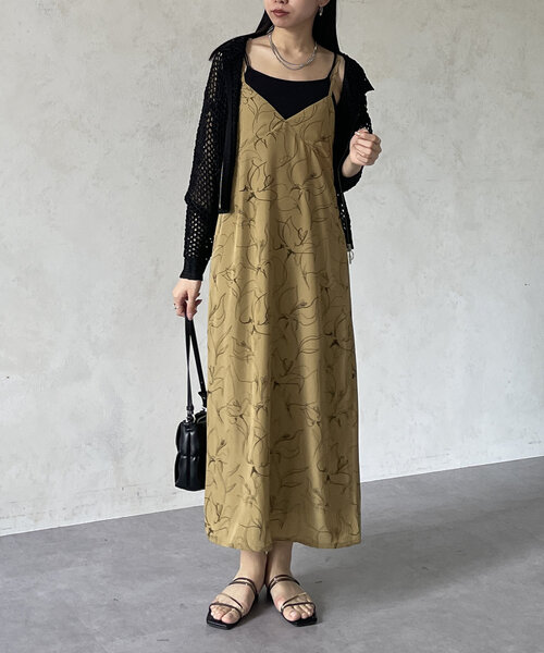 Thevon（ゼボン）の「ニュアンス柄キャミワンピース（ワンピース・レディース・オフホワイト/ブラック/オリーブ・FREE）」の3枚目の写真