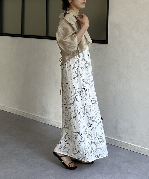 Thevon（ゼボン）の「ニュアンス柄キャミワンピース（ワンピース・レディース・オフホワイト/ブラック/オリーブ・FREE）」の7枚目の写真