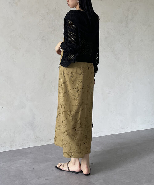 Thevon（ゼボン）の「ニュアンス柄キャミワンピース（ワンピース・レディース・オフホワイト/ブラック/オリーブ・FREE）」の18枚目の写真