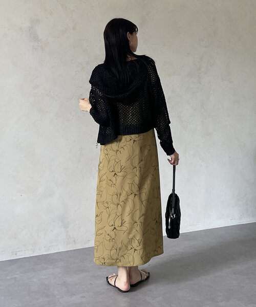 Thevon（ゼボン）の「ニュアンス柄キャミワンピース（ワンピース・レディース・オフホワイト/ブラック/オリーブ・FREE）」の19枚目の写真