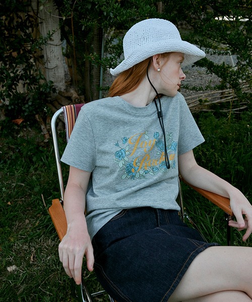 Fano Studios(ファノ ストゥディオズ)の「フラワーレタリングプリントTシャツ FX24S092【Fano Studios】(Tシャツ/カットソー・レディース・ピンク/グレー・L/M/S)」の3枚目の写真