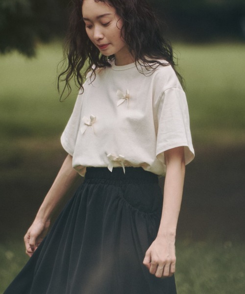 moi tytto(モイテュット)の「オーバーサイズリボンTシャツ(Tシャツ/カットソー・レディース・ブラック/ベージュ/ナチュラル・FREE)」の8枚目の写真