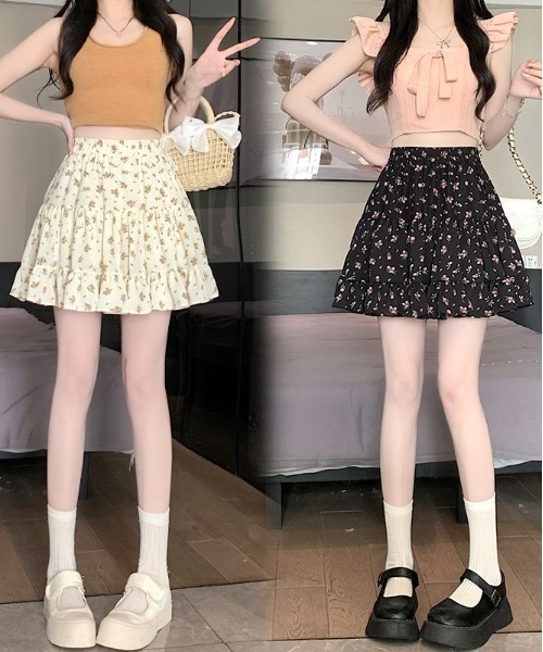 Teem Store(チームストア)の「フラワー 花柄ミニ ティアードスカート(スカート・レディース・アイボリー/ブラック・S/L/M)」の3枚目の写真