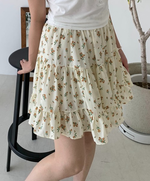 Teem Store(チームストア)の「フラワー 花柄ミニ ティアードスカート(スカート・レディース・アイボリー/ブラック・S/L/M)」の14枚目の写真