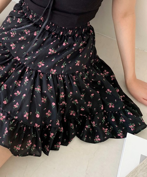 Teem Store(チームストア)の「フラワー 花柄ミニ ティアードスカート(スカート・レディース・アイボリー/ブラック・S/L/M)」の6枚目の写真