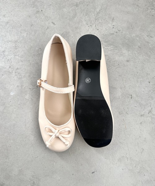 Loueme(ルエム)の「ストラップヒールバレエパンプス(パンプス・レディース・アイボリー/ピンク・23.5cm/24.5cm)」の21枚目の写真