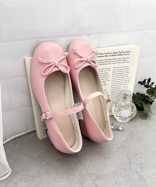 Loueme(ルエム)の「ストラップヒールバレエパンプス(パンプス・レディース・アイボリー/ピンク・23.5cm/24.5cm)」の10枚目の写真