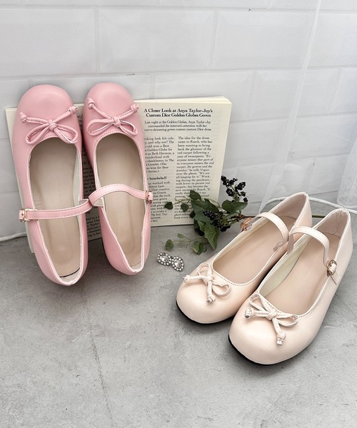 Loueme(ルエム)の「ストラップヒールバレエパンプス(パンプス・レディース・アイボリー/ピンク・23.5cm/24.5cm)」の3枚目の写真