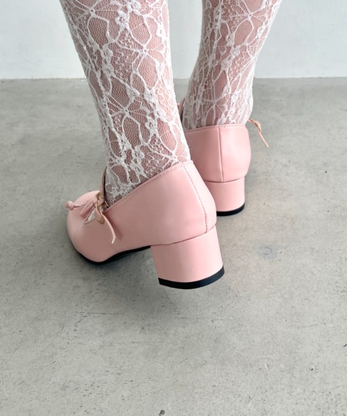 Loueme(ルエム)の「ストラップヒールバレエパンプス(パンプス・レディース・アイボリー/ピンク・23.5cm/24.5cm)」の16枚目の写真