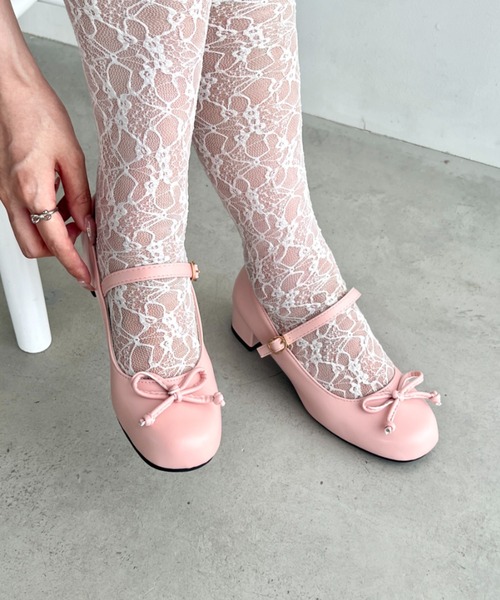 Loueme(ルエム)の「ストラップヒールバレエパンプス(パンプス・レディース・アイボリー/ピンク・23.5cm/24.5cm)」の15枚目の写真