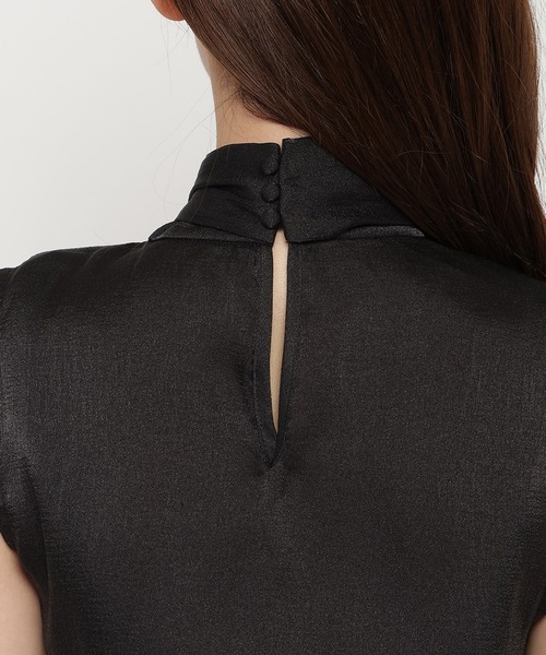 REDYAZEL（レディアゼル）の「【セットアップ可能】ボウタイノースリブラウス（シャツ/ブラウス・レディース・ブラウン/ベージュ/ブラック・FREE）」の11枚目の写真