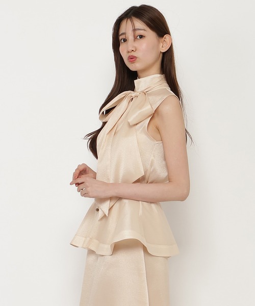 REDYAZEL（レディアゼル）の「【セットアップ可能】ボウタイノースリブラウス（シャツ/ブラウス・レディース・ブラウン/ベージュ/ブラック・FREE）」の19枚目の写真