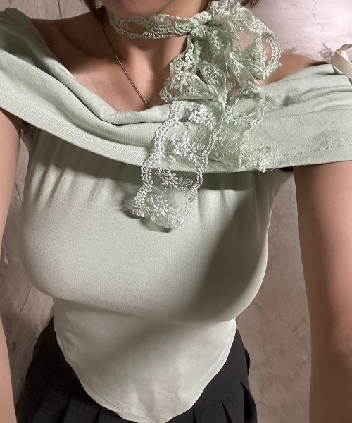 .KOM(ドットコム)の「A'GEM/9 × .kom 『.KOM/ドットケーオーエム』 リボンオフショルダートップ(Tシャツ/カットソー・レディース・グリーン/ブルー・FREE)」の4枚目の写真
