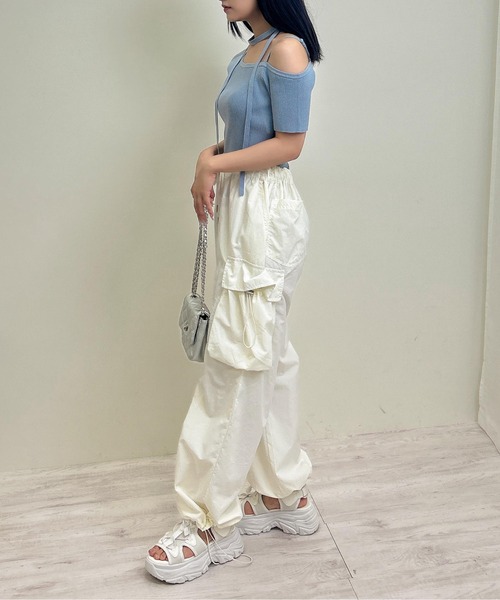 INGNI（イング）の「チョーカー付ワンショル半袖ニット（ニット/セーター・レディース・ブラック/オフホワイト/ブルー・M）」の12枚目の写真