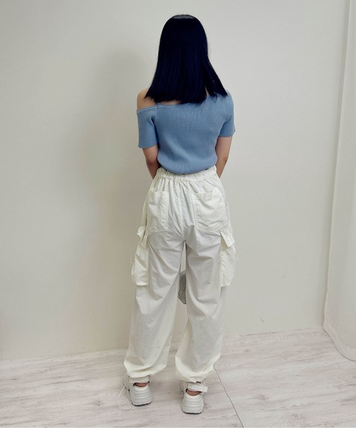 INGNI（イング）の「チョーカー付ワンショル半袖ニット（ニット/セーター・レディース・ブラック/オフホワイト/ブルー・M）」の13枚目の写真