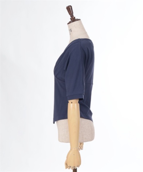 axes femme(アクシーズファム)の「ドルマン風Vネックトップス(Tシャツ/カットソー・レディース・ネイビー/ホワイト/ブラック・FREE)」の7枚目の写真