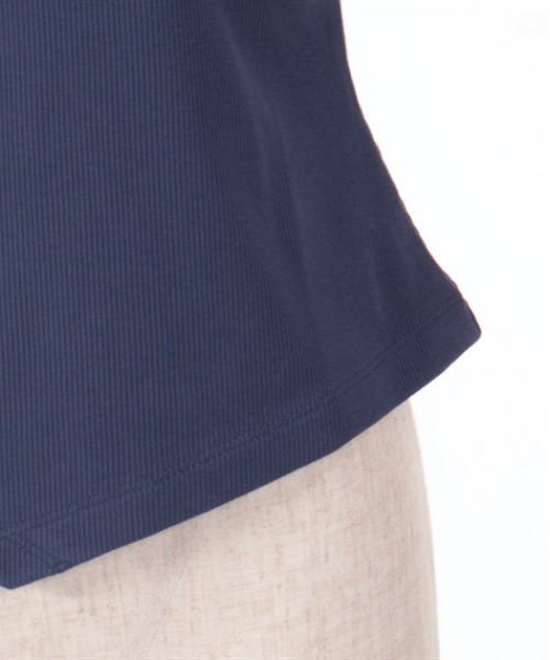 axes femme(アクシーズファム)の「ドルマン風Vネックトップス(Tシャツ/カットソー・レディース・ネイビー/ホワイト/ブラック・FREE)」の4枚目の写真