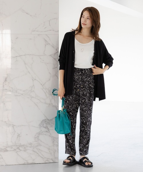 Elura（エルーラ）の「ひやっとタッチニットカーディガン/133604（カーディガン/ボレロ・レディース・ブルー/ブラック/ライトベージュ・FREE）」の18枚目の写真