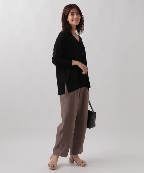 Elura（エルーラ）の「ひやっとタッチニットカーディガン/133604（カーディガン/ボレロ・レディース・ブルー/ブラック/ライトベージュ・FREE）」の16枚目の写真