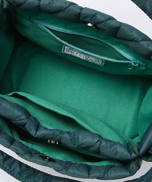 IEDIT（イディット）の「Ｙ’ＳＡＣＣＳ　ｖｏｕｓ　ｅｔ×ＩＥＤＩＴ　ふかふかパデッドキルティングのミニトート〈グリーン〉（トートバッグ・レディース・グリーン・ONE SIZE）」の6枚目の写真