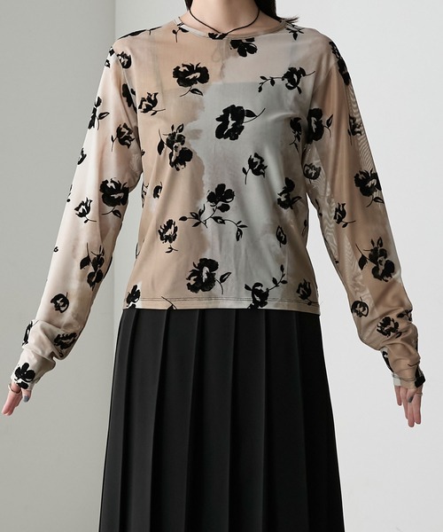 forksy.(フォルクシー)の「【forksy.】フロッキー花柄プリントプルオーバー(Tシャツ/カットソー・レディース・ベージュ/ブラウン/グレー・FREE)」の16枚目の写真