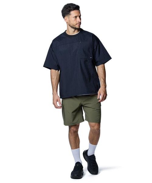 UNDER ARMOUR(アンダーアーマー)の「UAクリンクル ナイロン ショートスリーブ トップス(トレーニング/メンズ)(Tシャツ/カットソー・メンズ・ブラック・L/XL/S/2XL/M)」の4枚目の写真