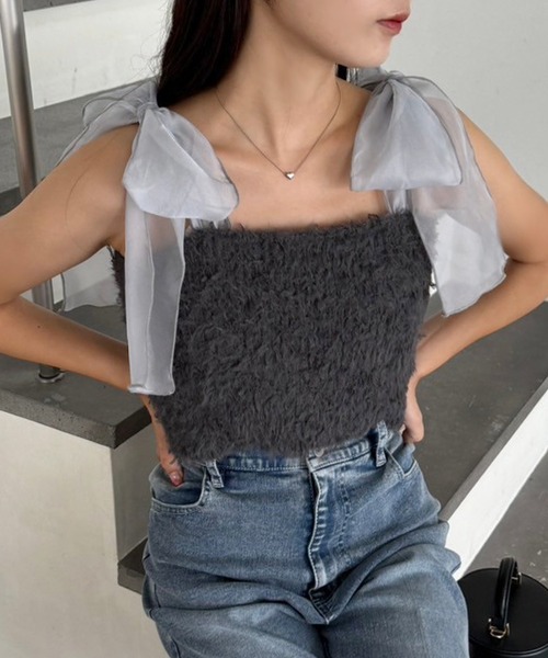 one after another NICE CLAUP（ワンアフターアナザーナイスクラップ）の「肩リボンチュールフェザービスチェ【セットで着れるカーディガンあり】（キャミソール・レディース・ラベンダー/ブラウン/アイボリー/チャコールグレー・FREE）」の3枚目の写真