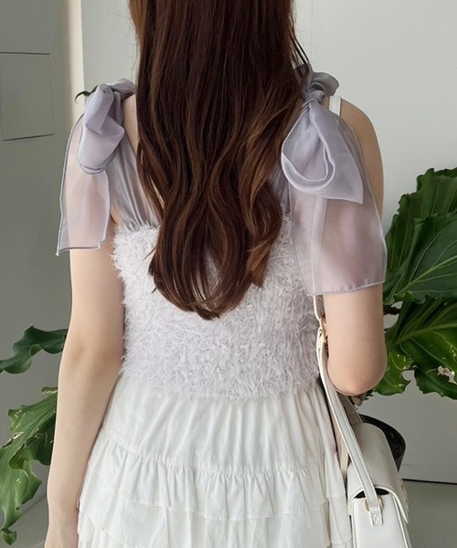 one after another NICE CLAUP（ワンアフターアナザーナイスクラップ）の「肩リボンチュールフェザービスチェ【セットで着れるカーディガンあり】（キャミソール・レディース・ラベンダー/ブラウン/アイボリー/チャコールグレー・FREE）」の18枚目の写真