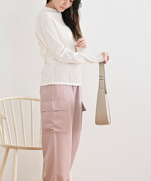 rps(アールピーエス)の「ウェーブジャガードプチハイネックカットソー(Tシャツ/カットソー・レディース・ブラック/オフホワイト/マスタード/アイボリー・フリー)」の6枚目の写真