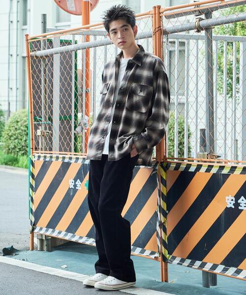 WEGO（ウィゴー）の「WEGO/コーデュロイイージーストレートパンツ（チノパンツ・メンズ・アイボリー/ブラック/ダークブラウン/ベージュ・LARGE/MEDIUM/SMALL）」の6枚目の写真