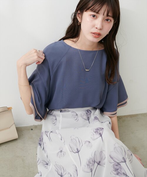 natural couture(ナチュラルクチュール)の「ラッフルフレア袖配色ブラウス(シャツ/ブラウス・レディース・ラベンダー/ベージュ/ブラック/ブルー/オフホワイト・FREE)」の5枚目の写真