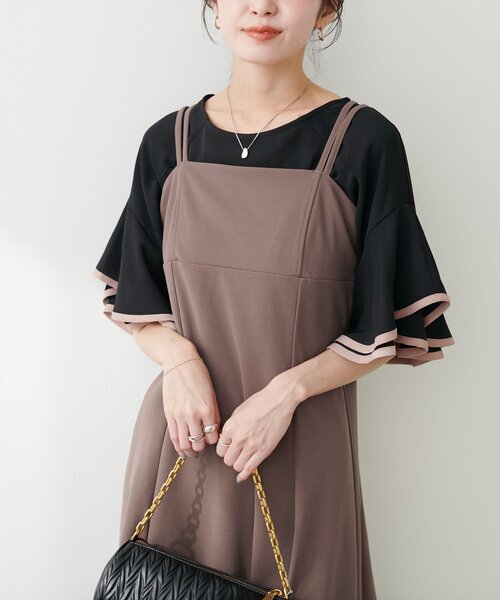 natural couture(ナチュラルクチュール)の「ラッフルフレア袖配色ブラウス(シャツ/ブラウス・レディース・ラベンダー/ベージュ/ブラック/ブルー/オフホワイト・FREE)」の3枚目の写真