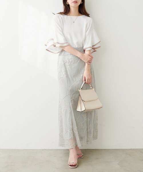 natural couture(ナチュラルクチュール)の「ラッフルフレア袖配色ブラウス(シャツ/ブラウス・レディース・ラベンダー/ベージュ/ブラック/ブルー/オフホワイト・FREE)」の10枚目の写真