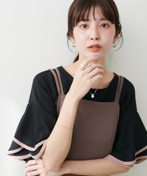 natural couture(ナチュラルクチュール)の「ラッフルフレア袖配色ブラウス(シャツ/ブラウス・レディース・ラベンダー/ベージュ/ブラック/ブルー/オフホワイト・FREE)」の13枚目の写真