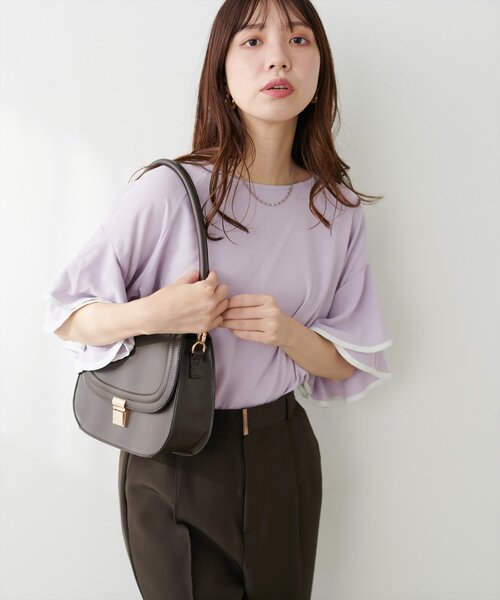 natural couture(ナチュラルクチュール)の「ラッフルフレア袖配色ブラウス(シャツ/ブラウス・レディース・ラベンダー/ベージュ/ブラック/ブルー/オフホワイト・FREE)」の6枚目の写真