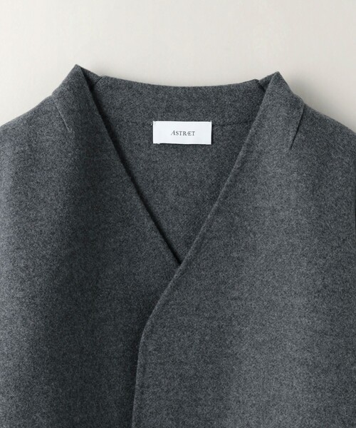 ASTRAET（アストラット）の「＜ASTRAET＞タック  ノーボタン リバージャケット②（ノーカラーコート・レディース・グレー・0/1）」の11枚目の写真
