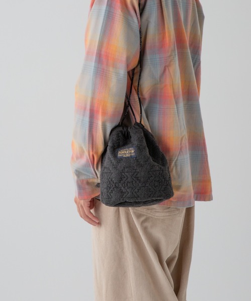 PENDLETON（ペンドルトン）の「フリースQTドローバッグ（ハンドバッグ・メンズ・ベージュ/オリーブドラブ/チャコール・FREE/ONE SIZE）」の13枚目の写真