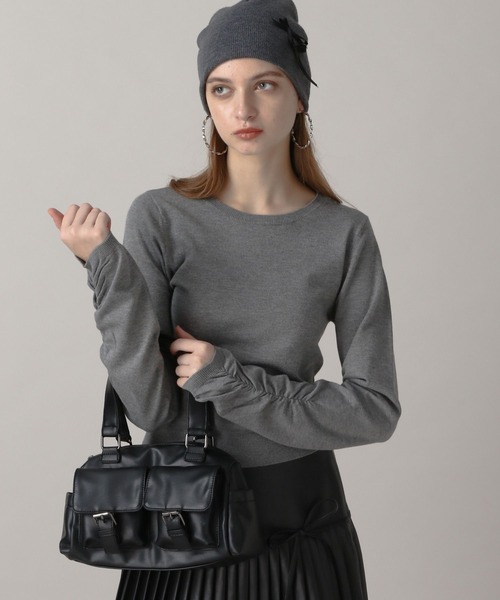 FOREVER 21（フォーエバー トゥエンティーワン）の「【2024FW】ハイゲージ袖シャーリングニット（ニット/セーター・レディース・ネイビー/レッド/ブラック/グレー・SMALL/MEDIUM）」の2枚目の写真