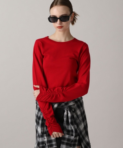 FOREVER 21（フォーエバー トゥエンティーワン）の「【2024FW】ハイゲージ袖シャーリングニット（ニット/セーター・レディース・ネイビー/レッド/ブラック/グレー・SMALL/MEDIUM）」の4枚目の写真